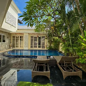  Villa Awila Kuta